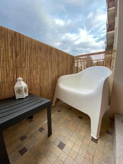 The Golden White, Annecy Apartment ภายนอก รูปภาพ