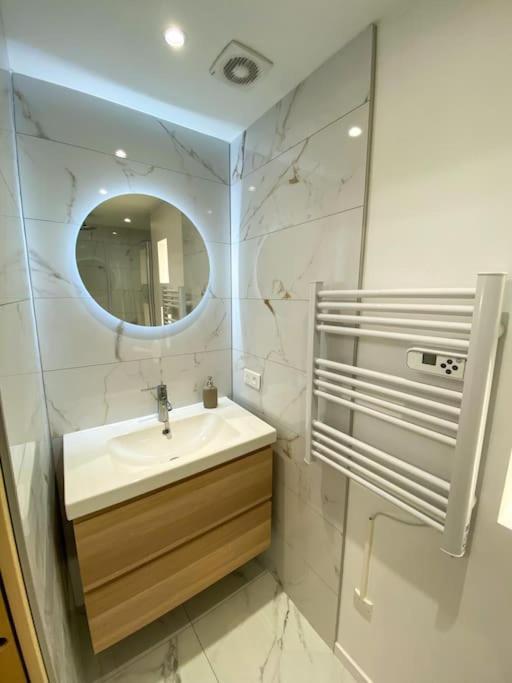 The Golden White, Annecy Apartment ภายนอก รูปภาพ