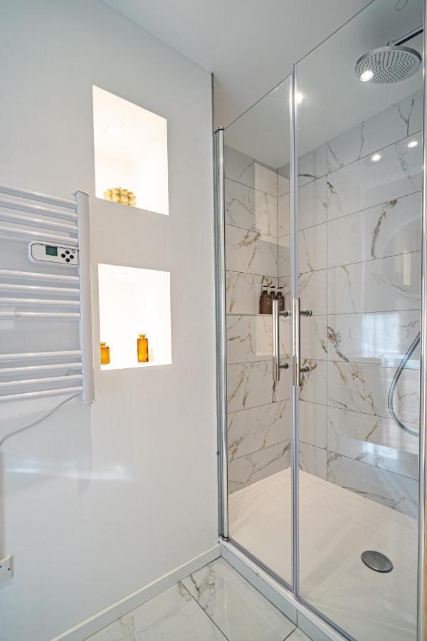 The Golden White, Annecy Apartment ภายนอก รูปภาพ