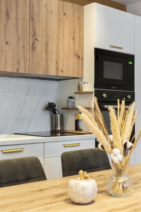 The Golden White, Annecy Apartment ภายนอก รูปภาพ